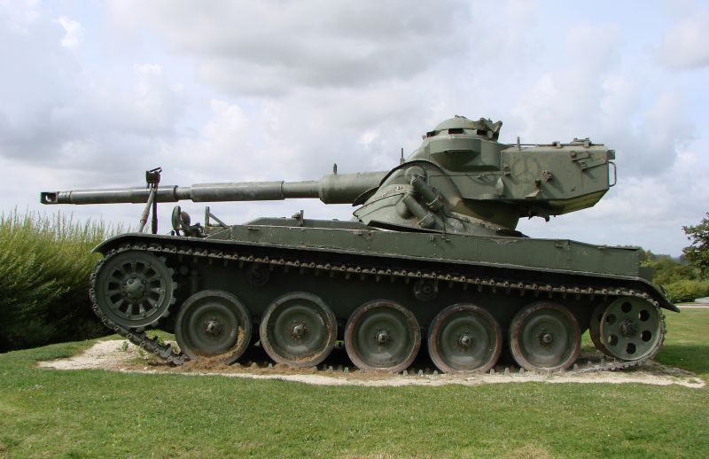 AMX-13_150808_02.jpg